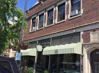 730 Elm St #301-31, Winnetka, IL 60093