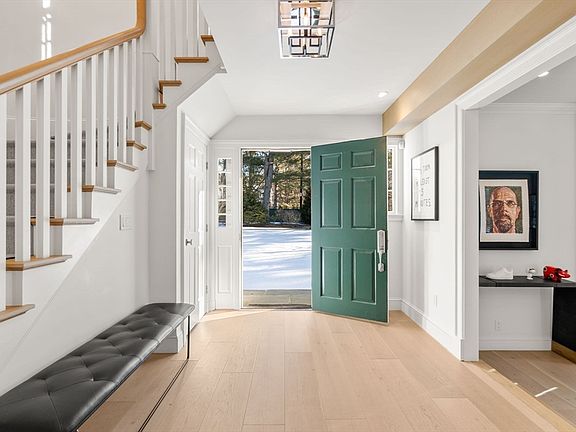 2nd image of 389 Grove St