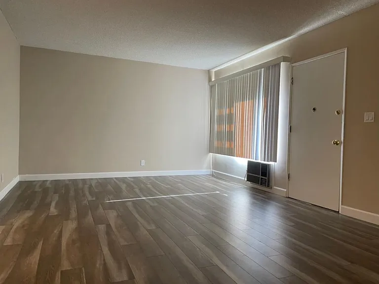 4425 Ocean View Blvd #8 — Photo 18