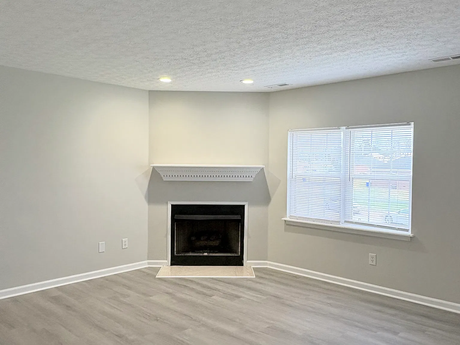 1 bed, 740 sqft, $795 — Photo 2