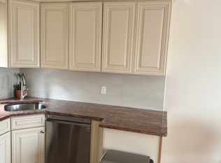 5802 84th St FLOOR 1, Middle Village, NY 11379