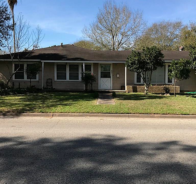 1st image of 801 Avenue C