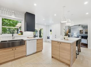 818 Exceller Cir, Newmarket, ON L3X 1P6