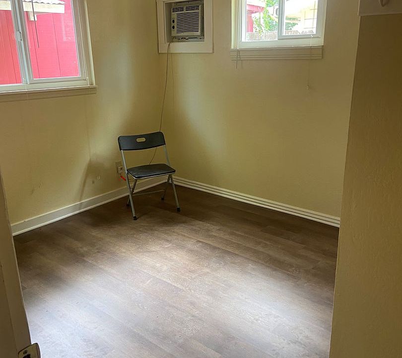 1st image of 1405 Locust St #263/265
