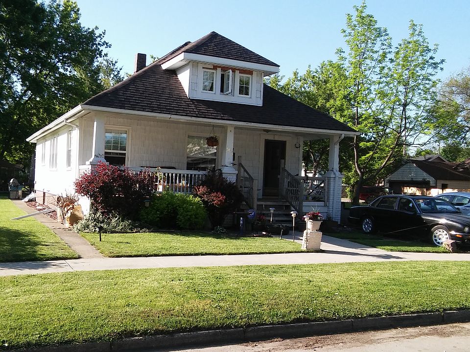 1st image of 1016 N Oakley St
