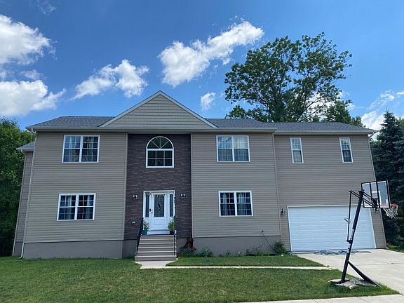 2nd image of 74 Jennifer Ln