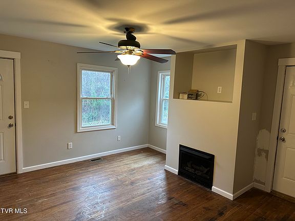 5th image of 276 Droke Ln