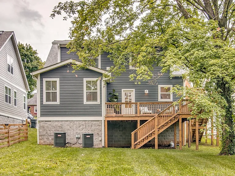 3509A Sanford Ave — Photo 14