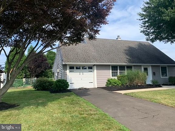 2nd image of 46 Cardinal Rd