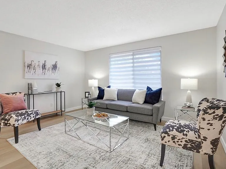 2333 Lee St SE — Photo 2