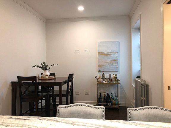 4th image of 1649 N Wells St #1A