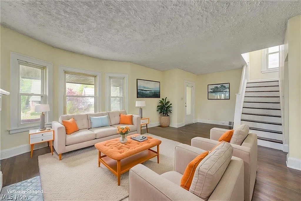 4 bed, 1.0 bath, 1916 sqft, $2,200 — Photo 4