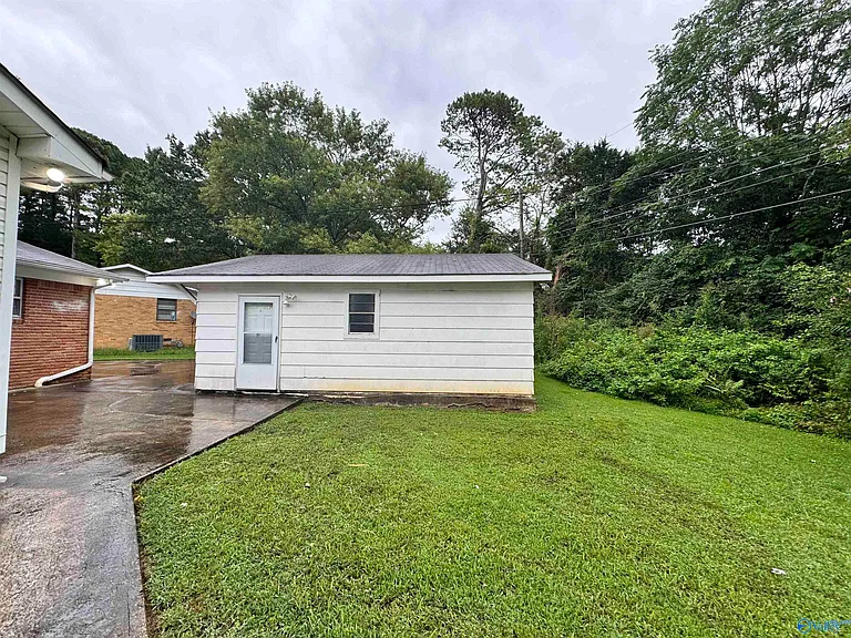 3812 Melody Cir NE — Photo 19