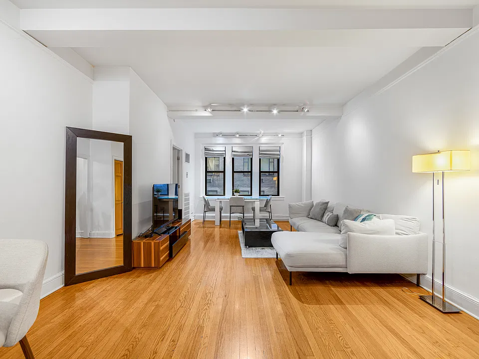 145 W 58th St #3A