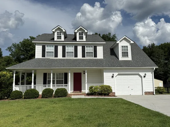 142 Forest Bluff Dr, Jacksonville, NC 28540