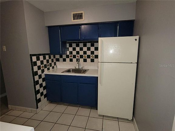 5th image of 3005 E 26th Ave
