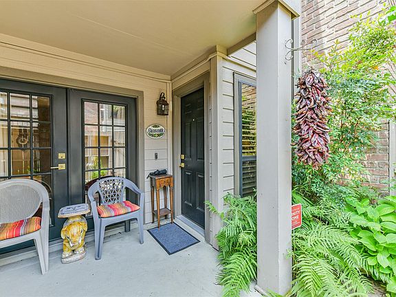 5th image of 1201 McDuffie St Unit 205