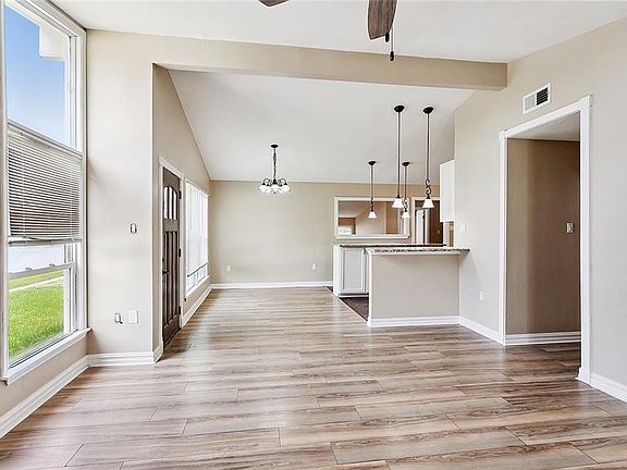 2nd image of 1204 Riviere Ave