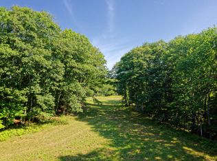 34 Flying Point Rd, Freeport, ME 04032