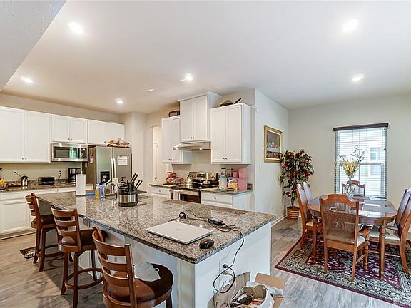 4th image of 3195 White Ash Dr