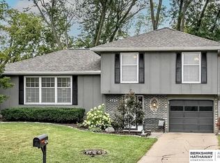 4724 S 150th St, Omaha, NE 68137