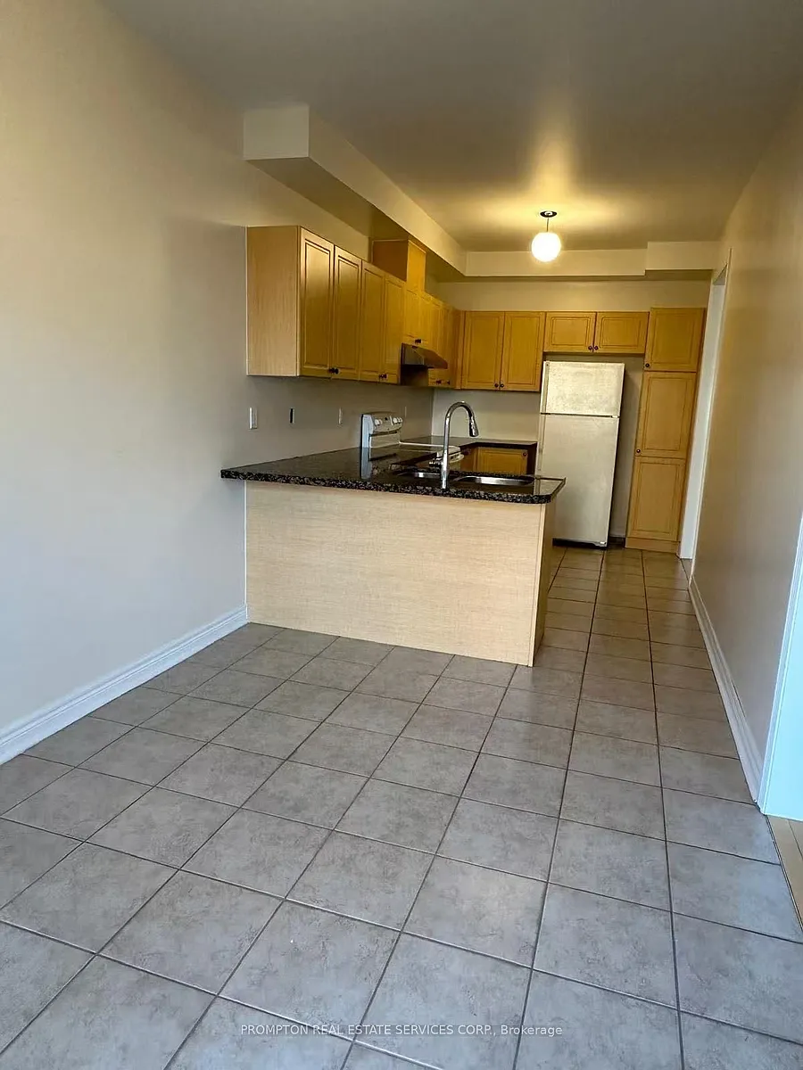 Building Photo - 11 Ivory Silk Dr