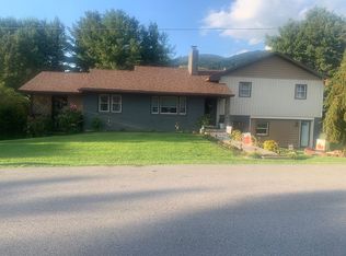 103 Sunset St, Narrows, VA 24124