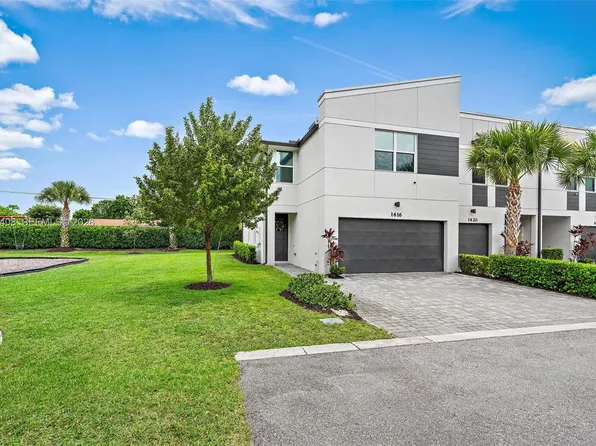 1616 Lindley St, Mangonia Park, FL 33407