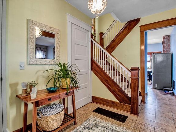 5th image of 147 Knowlton Ave