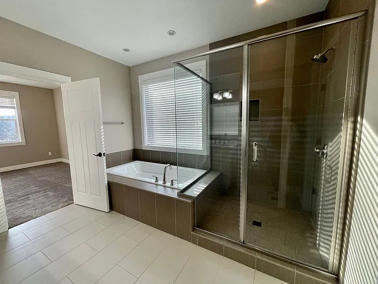 2120 SW Dolph Ct — Photo 21