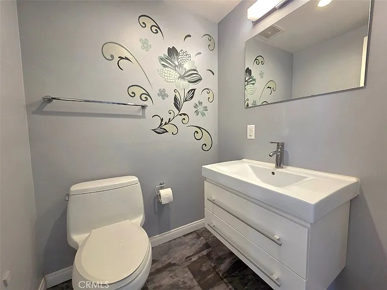 4128 Elizabeth Ct — Photo 9