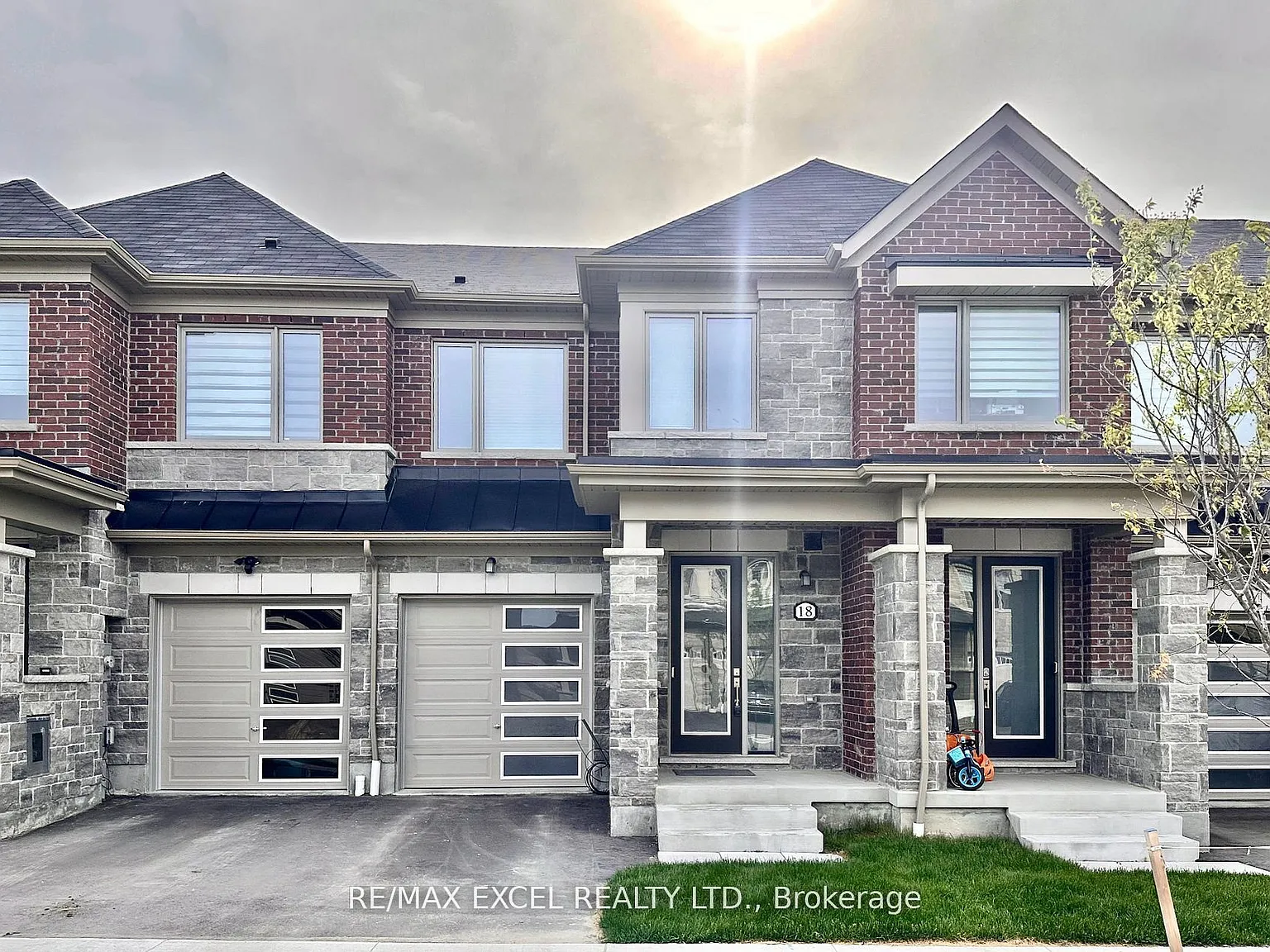 3 bed, $3,200 — Photo 1