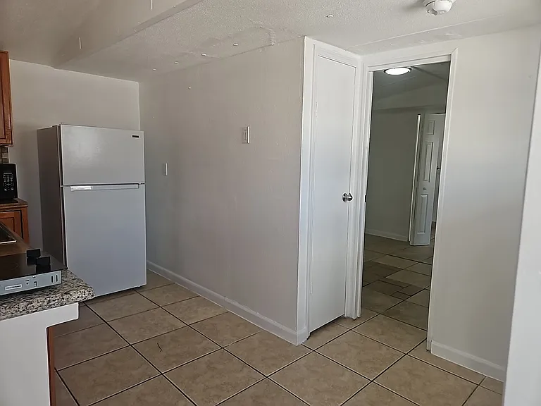 12401 W Okeechobee Rd #C — Photo 9