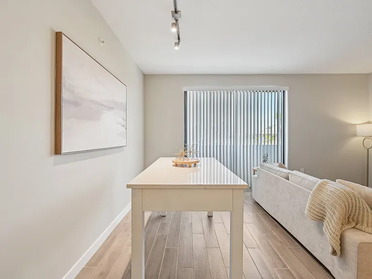 Mayla Pompano — Photo 43
