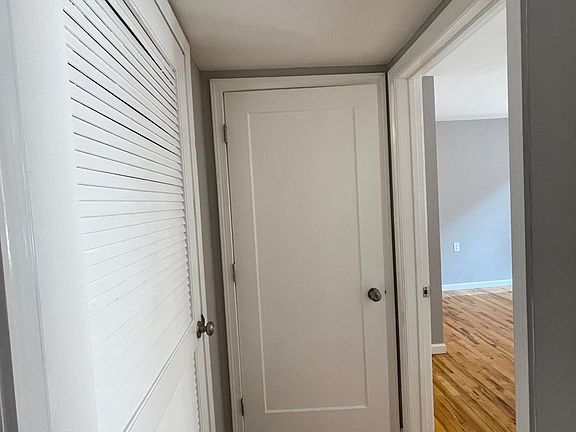 4th image of 295 Hawthorne Ave #2H1
