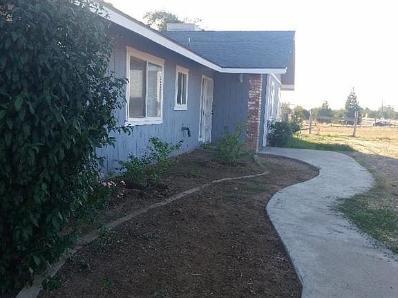 2nd image of 37054 Avenue 16 1/2