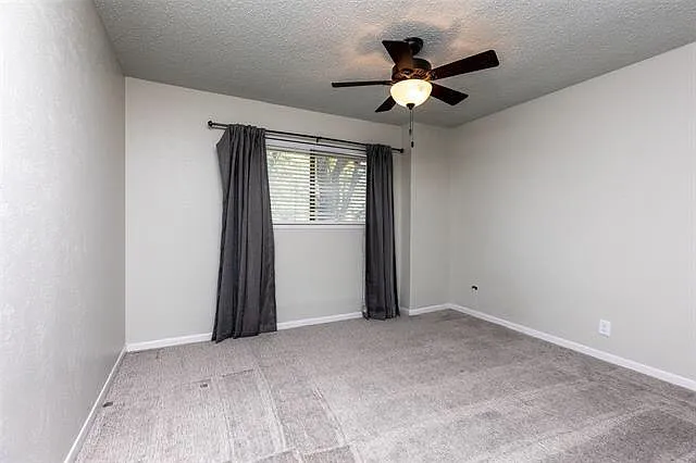 2118 Warnford Pl — Photo 32
