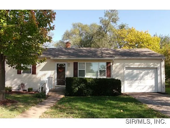 3172 Jill Ave photo 1
