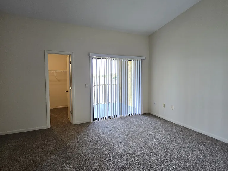 Glenncove Apartment Townhomes — Photo 21