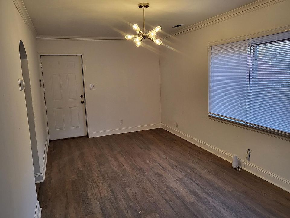 1st image of 460 Campbells Creek Dr