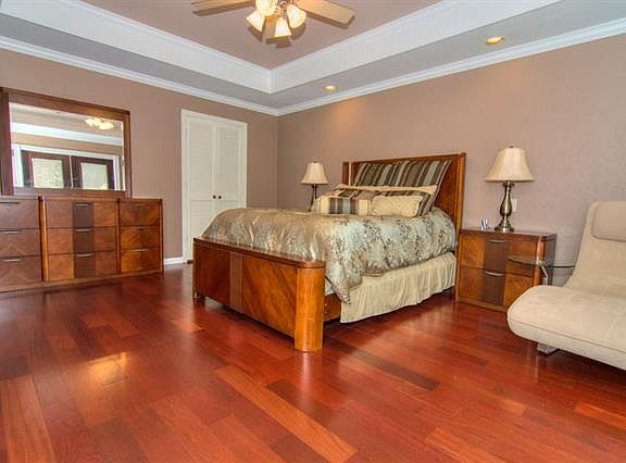3rd image of 18605 Crownover Ct