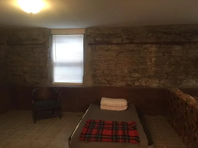 936 E Washington St #2 — Photo 7
