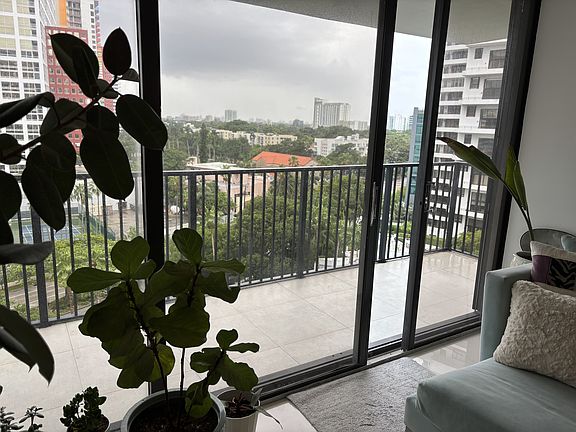 3rd image of 1450 Brickell Bay Dr APT 1012