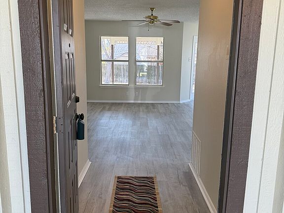 4th image of 10455 Pine Glade