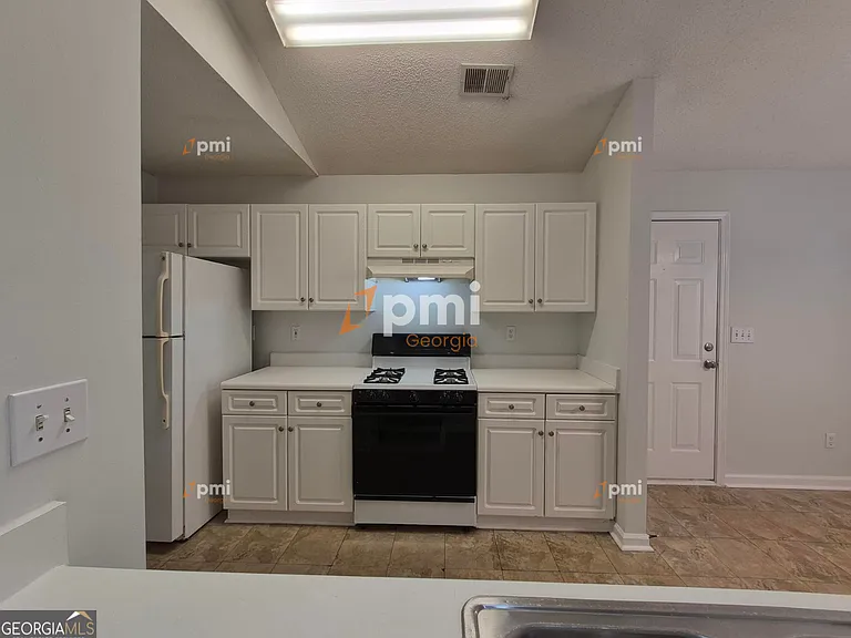 3705 Wavetree Pass NW — Photo 2