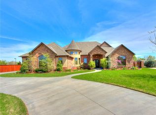 1104 N Azalea Way, Mustang, OK 73064