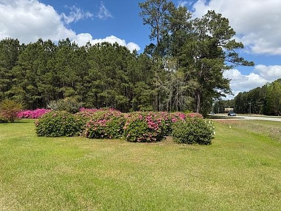 5th image of 3745 Highway 501