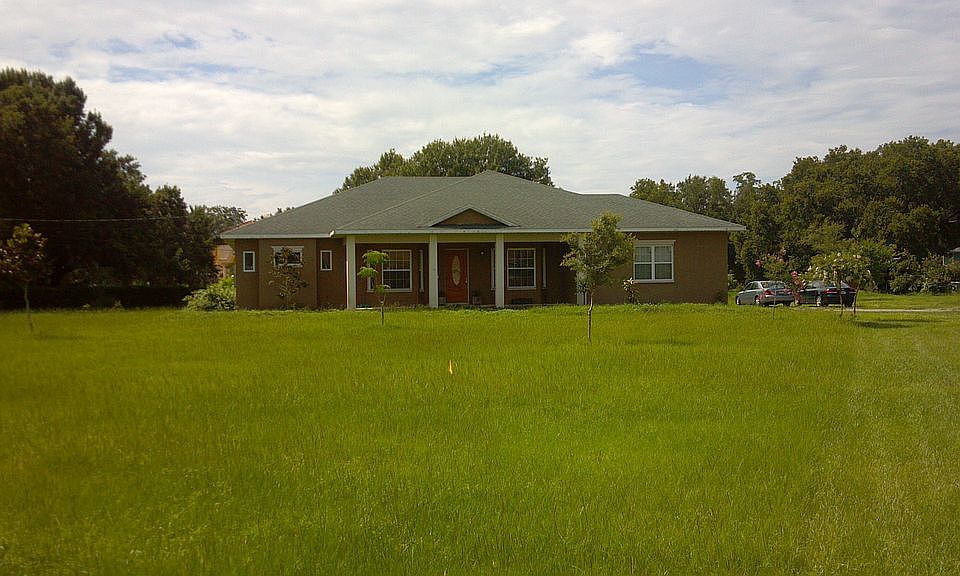 2nd image of 15323 Lake Magdalene Blvd