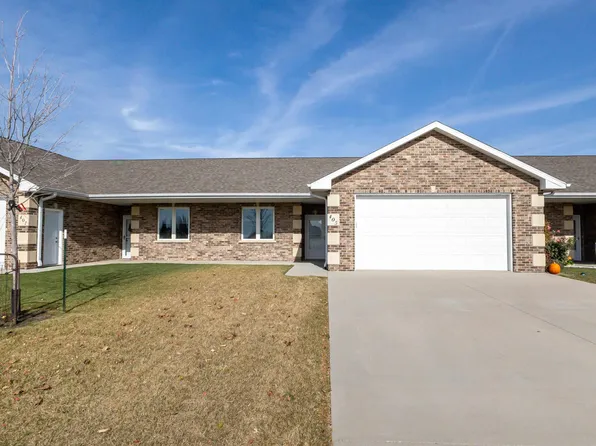 405 3rd Ave SW, Farley, IA 52046
