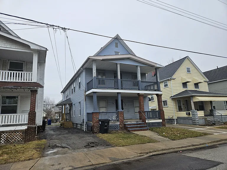 2059 W 105th St #4 — Photo 7